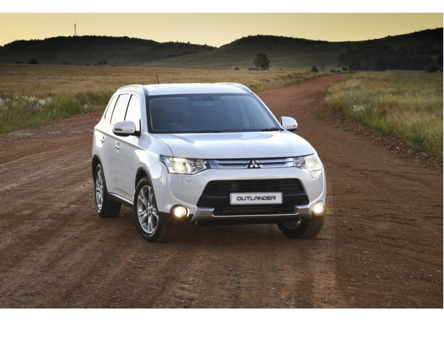 Автоковрики Mitsubishi Outlander (2014-2023)